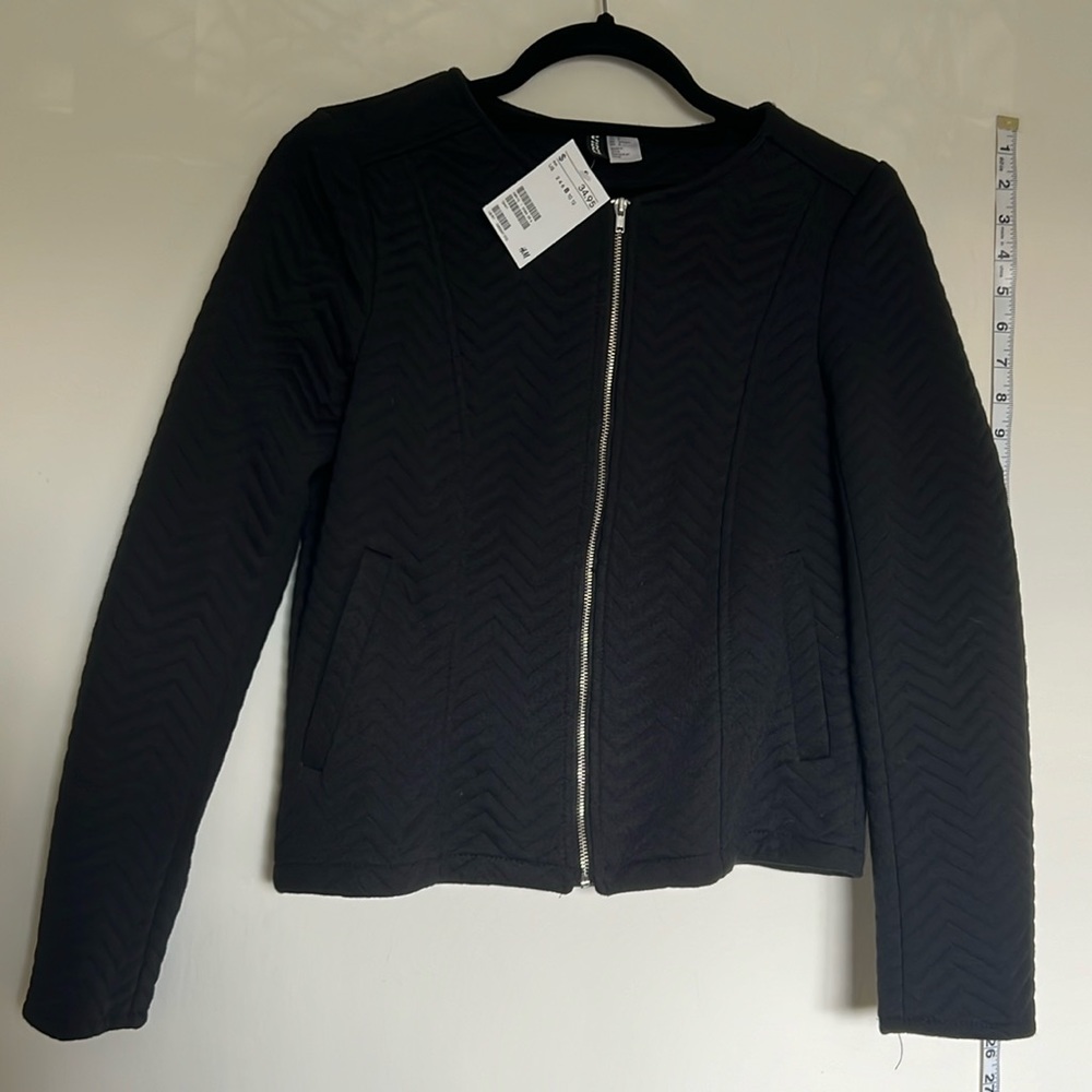 NWT H&M black herringbone chevron quilted look zip up jacket w/ pockets